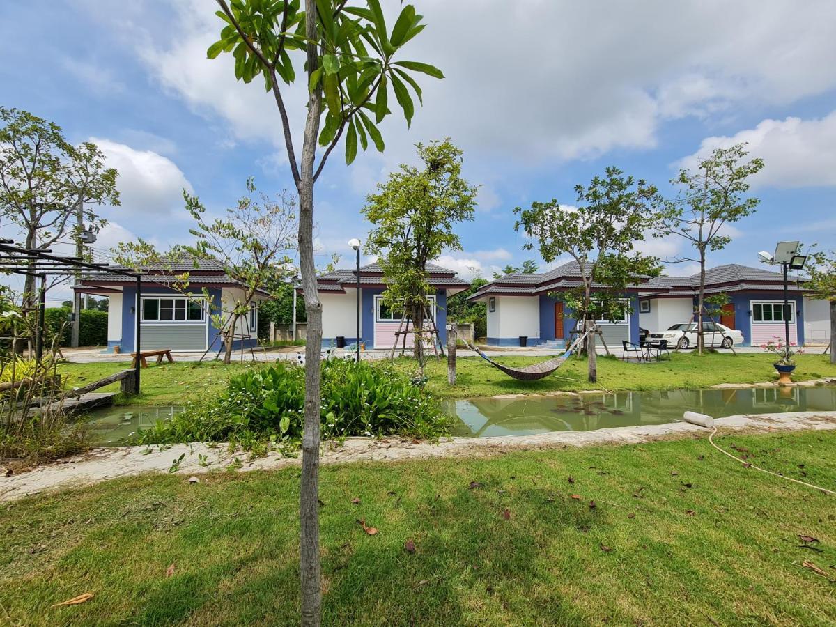 Araya Cottage Утхайтхани Экстерьер фото